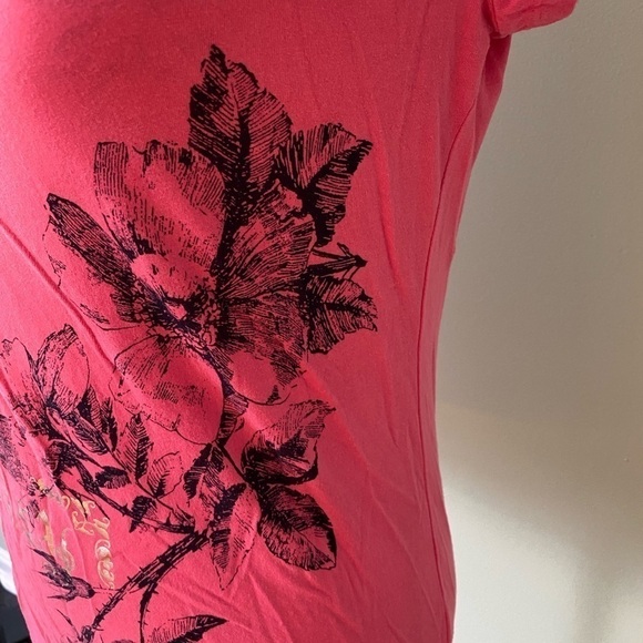 Women’s Pink Top With Floral Details Size Medium - Picture 5 of 6